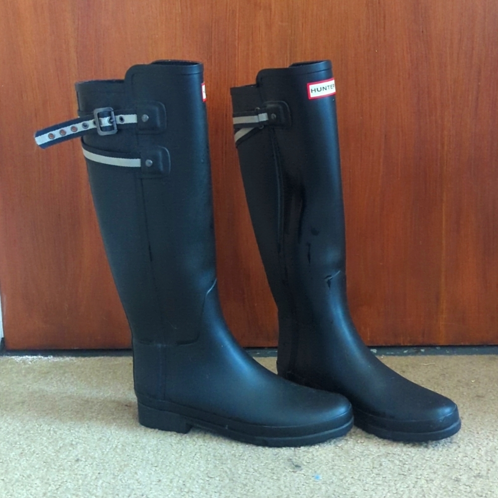 HUNTER Womens Black Rain Boots size 8